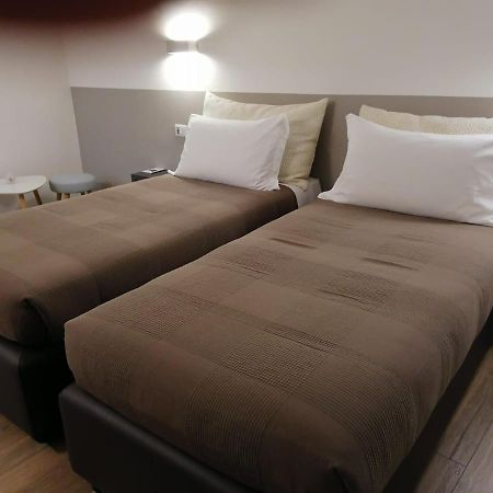 Sarzana'S Rooms Bagian luar foto
