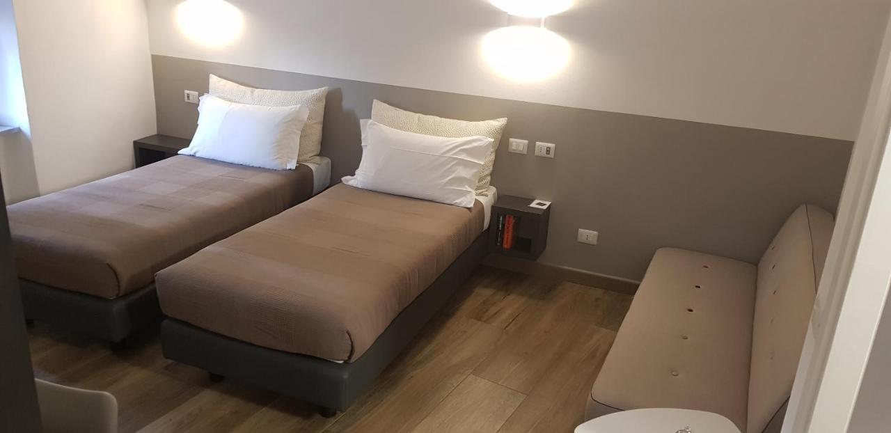 Sarzana'S Rooms Bagian luar foto