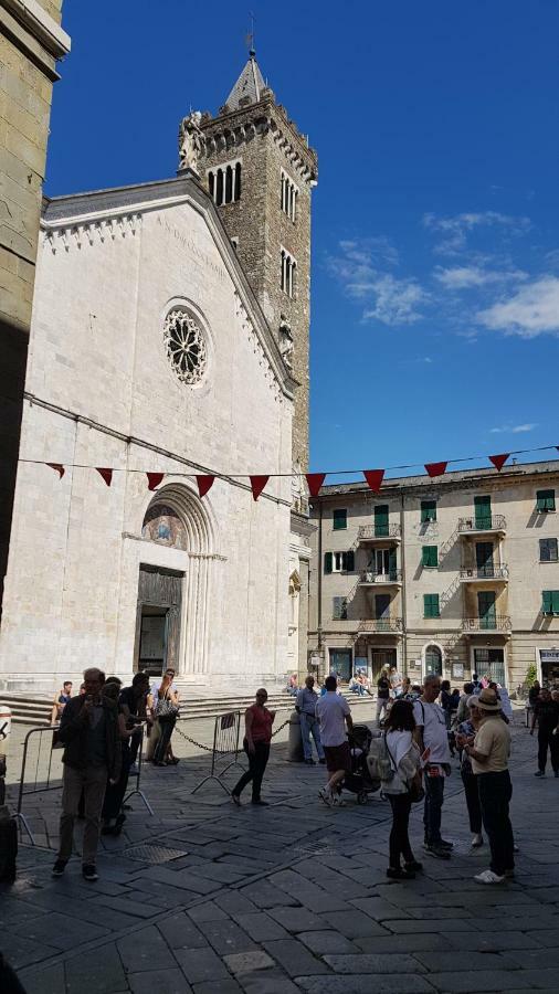 Sarzana'S Rooms Bagian luar foto