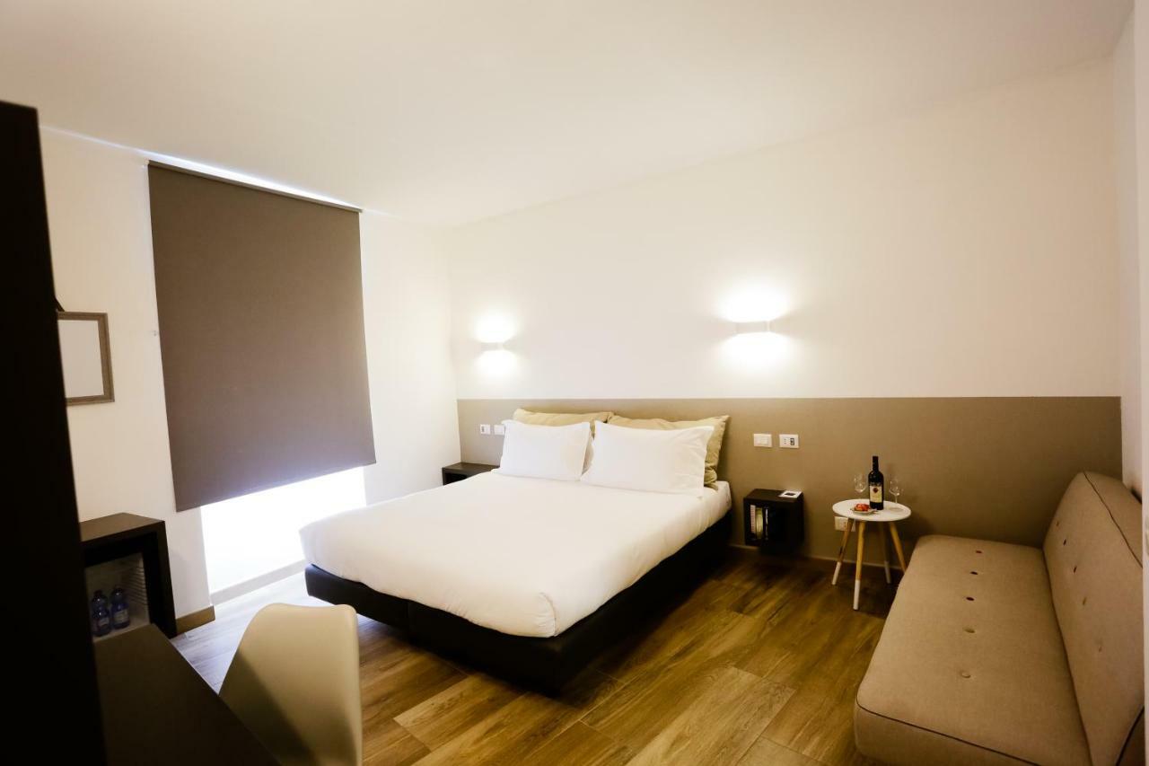 Sarzana'S Rooms Bagian luar foto