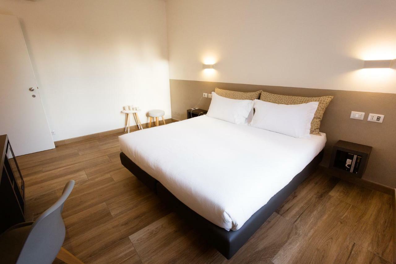Sarzana'S Rooms Bagian luar foto